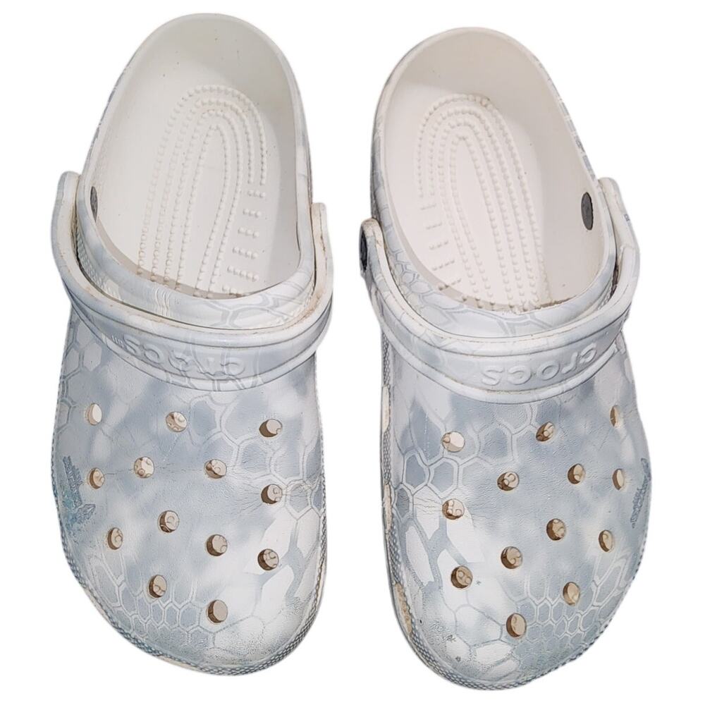 Crocs Kryptek Yeti all-over winter camo print Gray White Slip On Clogs M7 W9